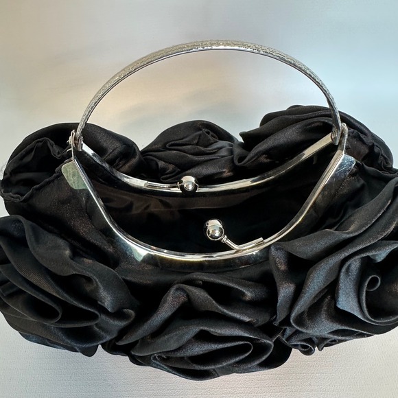 Black Satin‎ Rose Evening Bag Silver Handle Kiss Lock Closure Purse - Picture 2 of 6